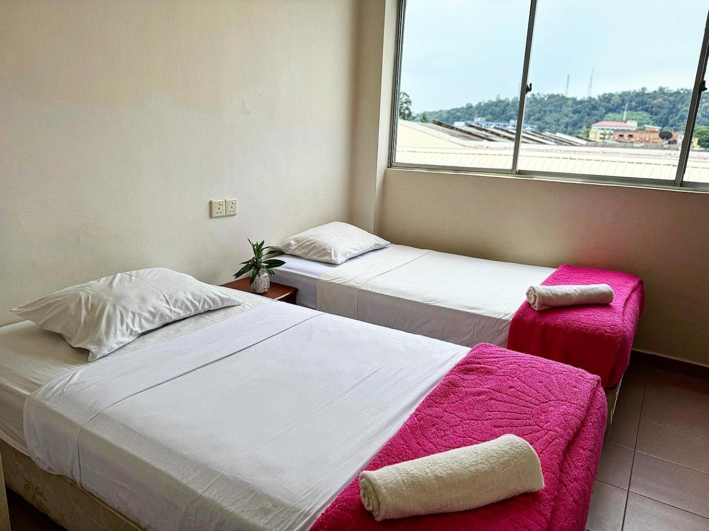 Town Inn Hotel - Rainforest Jerantut Kültér fotó